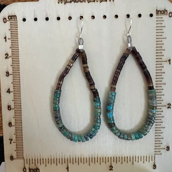 ❤️ Native Heishi Turquoise & Shell Hoop Earrings Lightweight 2.5” New Mexico - Picture 2 of 5